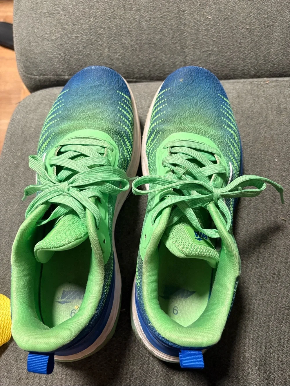 Avia blue-to-green gradient athletic sneakers